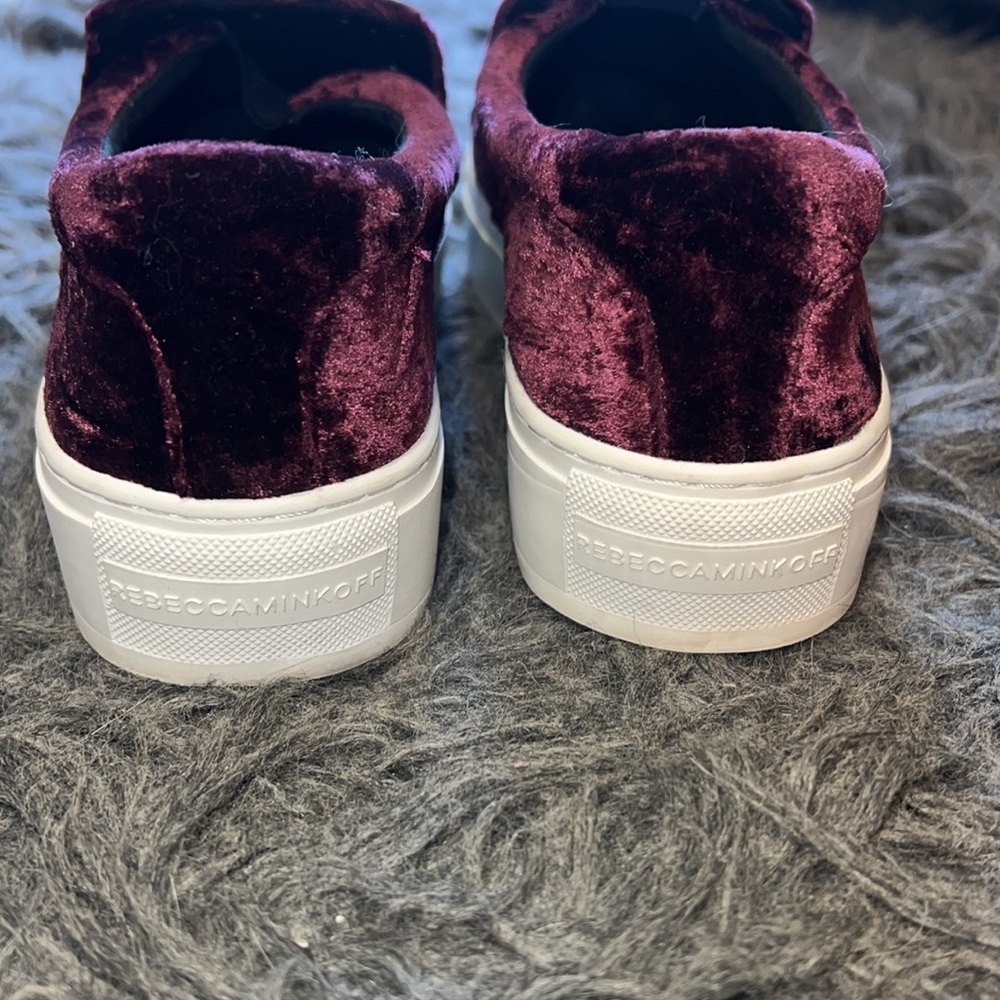 Woman's Rebecca Minkoff crushed velour slides, with white rubber soles, sz 8 - Picture 8 of 13